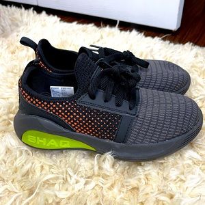 Boys sneakers
